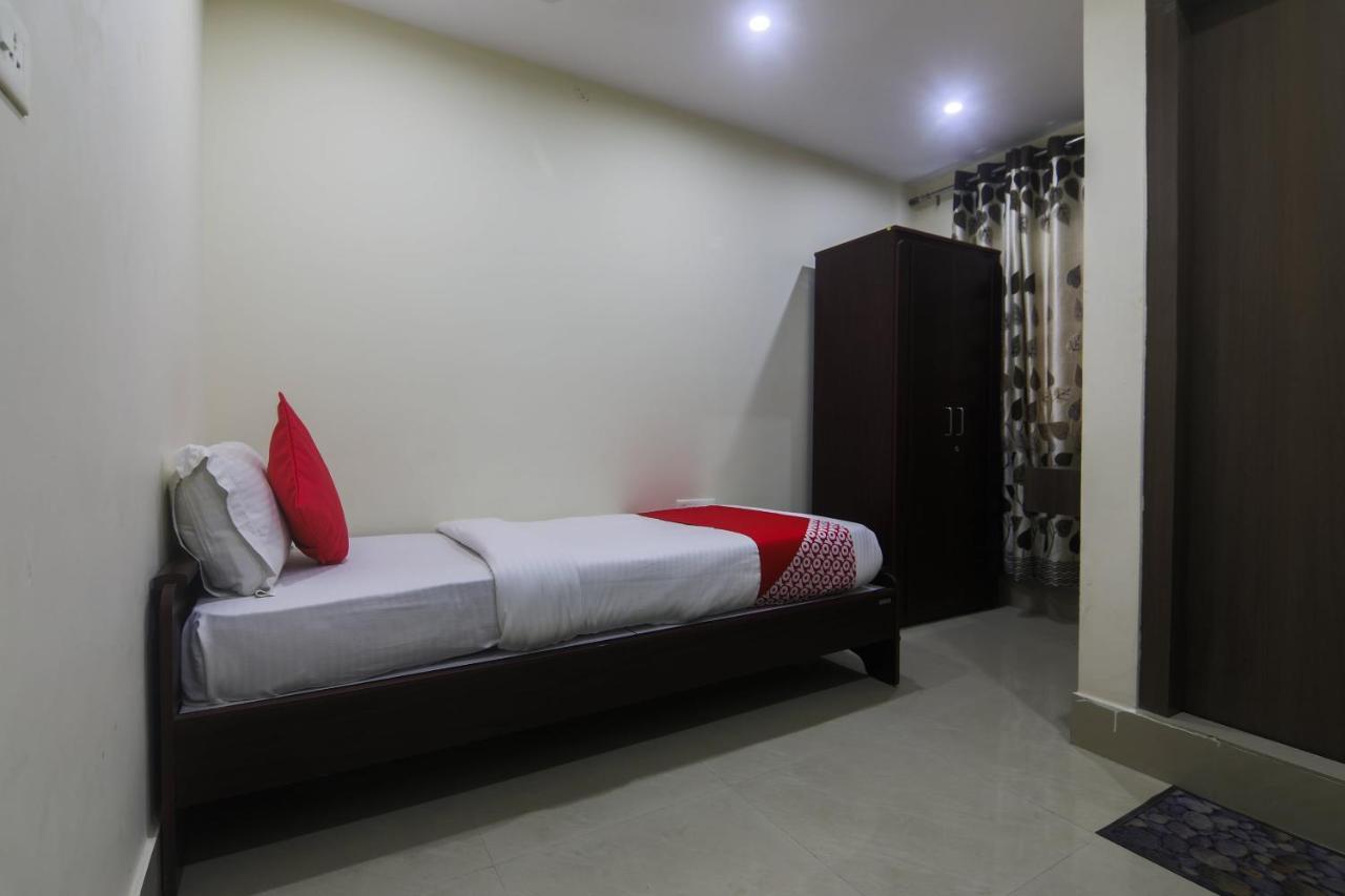 Oyo 27619 Hotel Blue Bird Annexe Nowgong エクステリア 写真