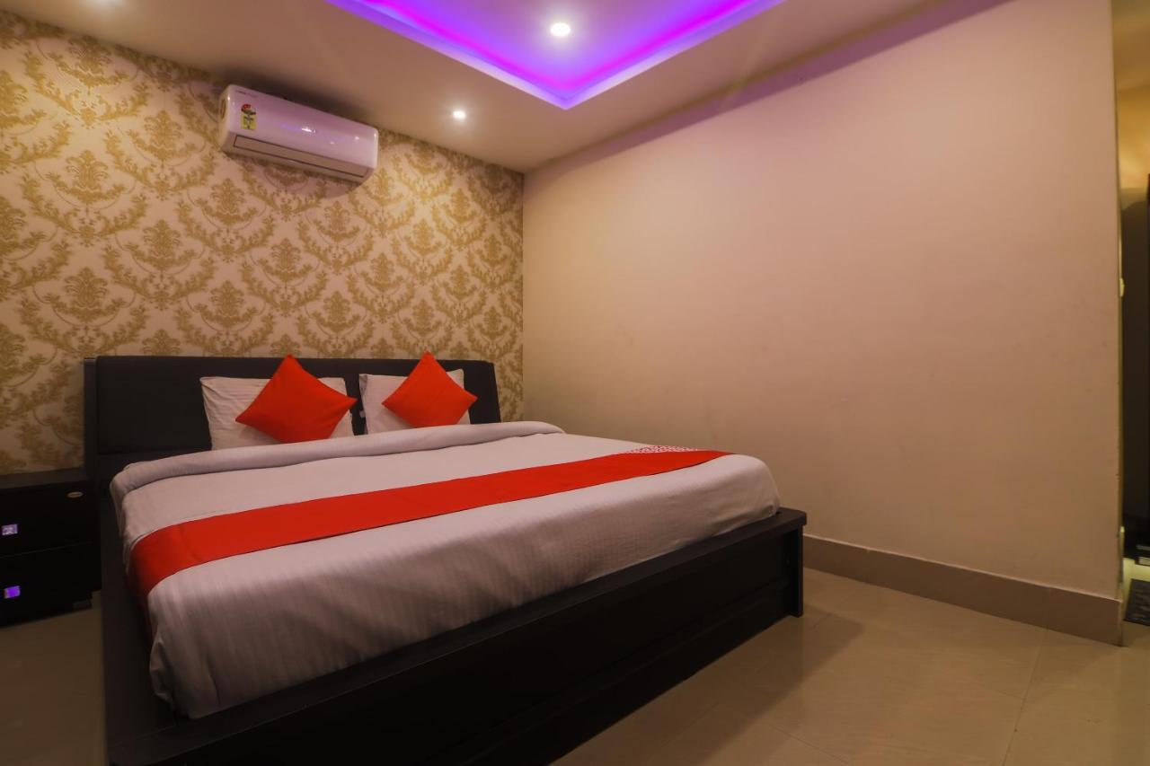 Oyo 27619 Hotel Blue Bird Annexe Nowgong エクステリア 写真